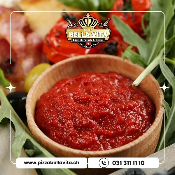 Tomatensauce-auf-Pizza-–-Das-Elixier-jeder-italienischen-Speisen-_1_